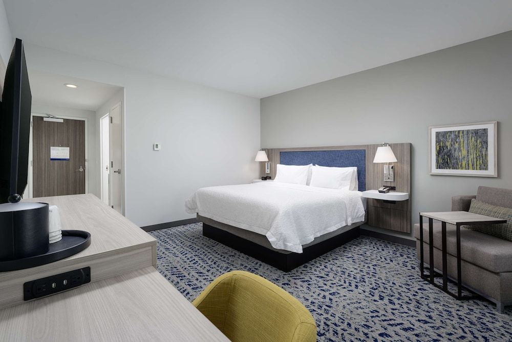 Hampton Inn Ashland City, TN 2