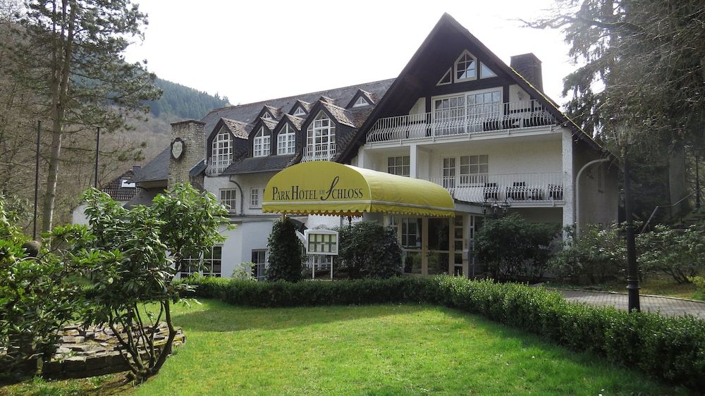 Park Hotel Am Schloss -1 estrellas en Ettringen