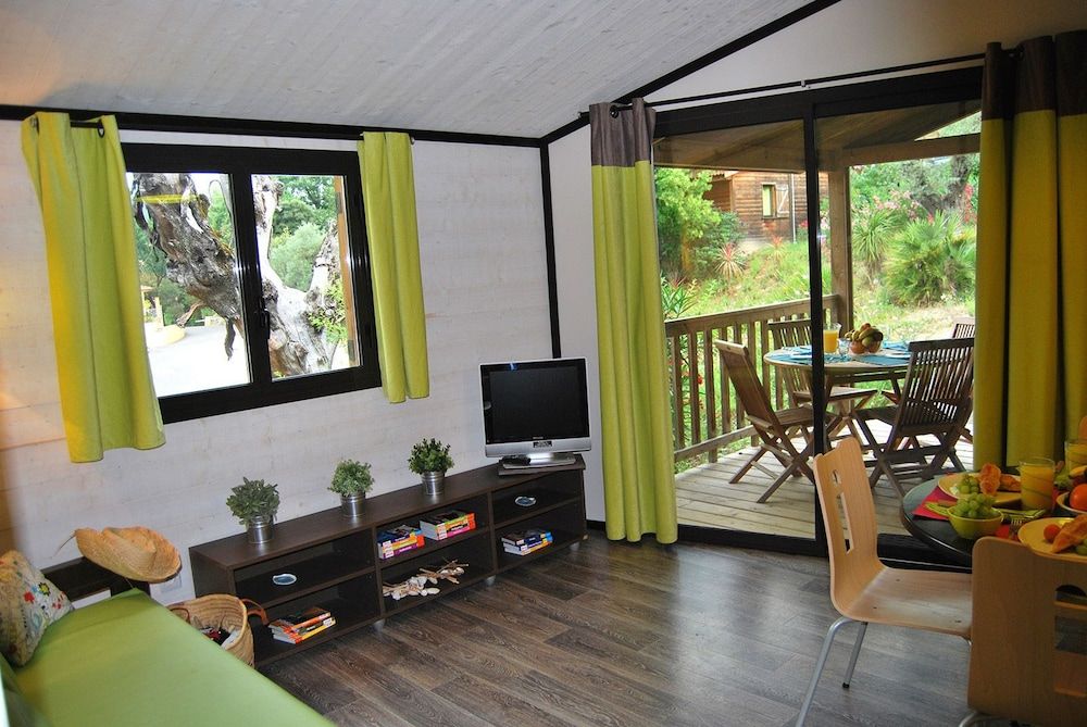 Lagrange Vacances Les Cottages Varois 2