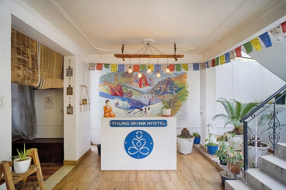 Young Monk Hostel Dharamkot 2
