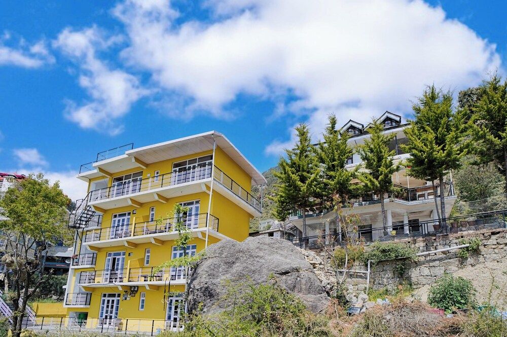 Young Monk Hostel Dharamkot -1 estrellas en McLeod Ganj