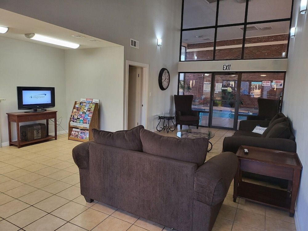 Blue Ribbon Inn and Suites 2
