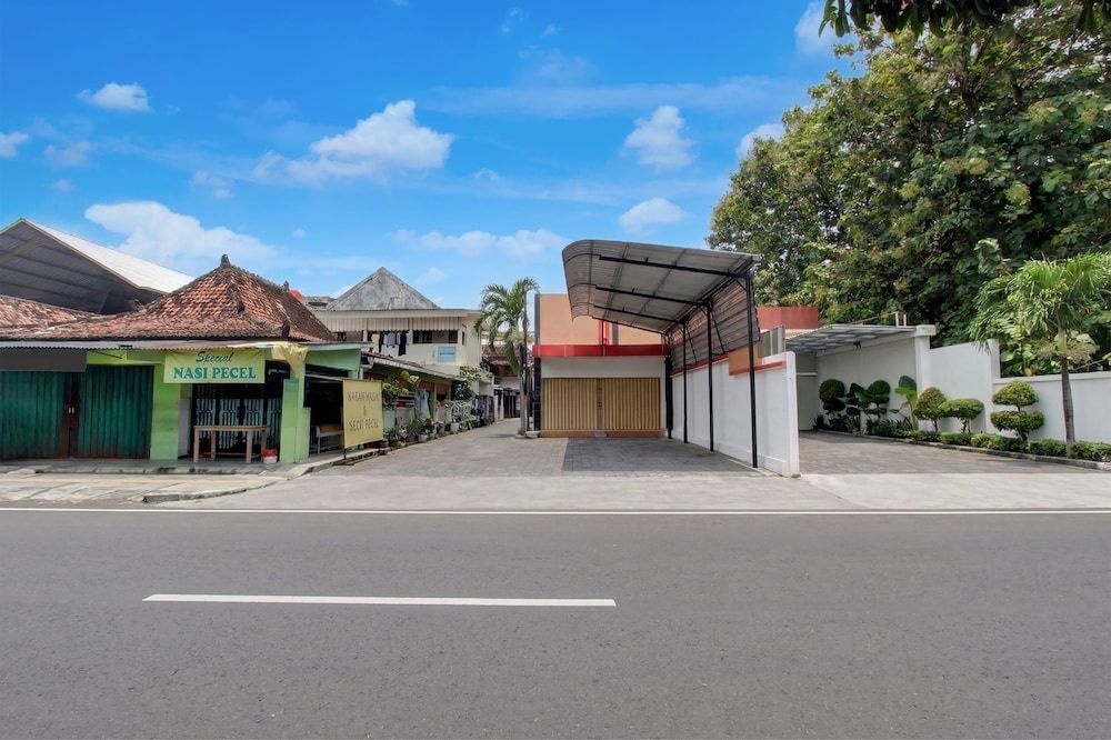Hotel O near Ahmad Dahlan University formerly Endrayanti Inn 2 estrellas en Timuran