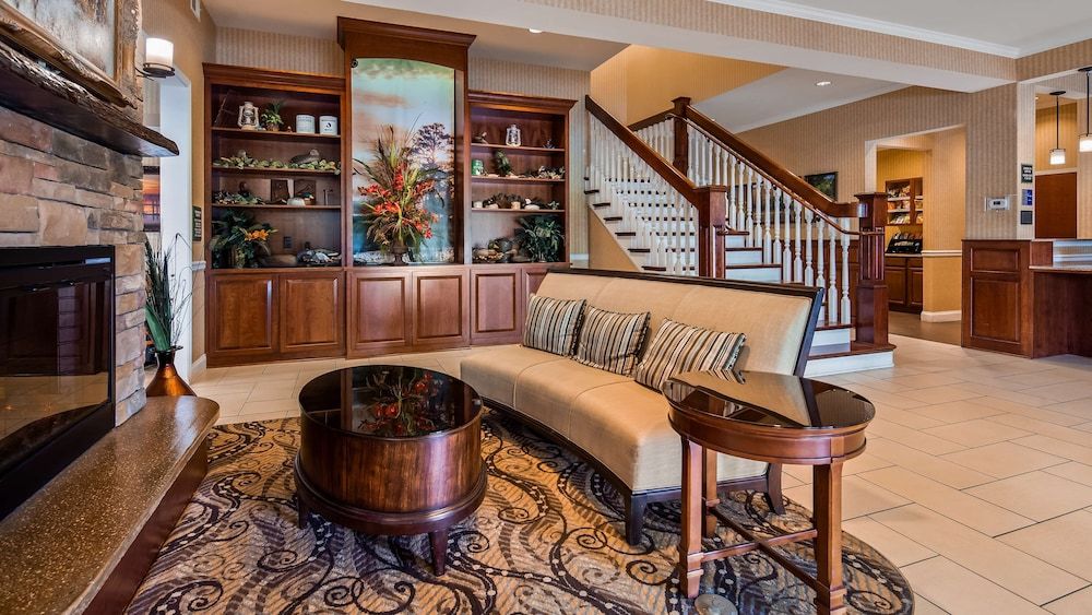 Best Western Plus Easton Inn & Suites 3
