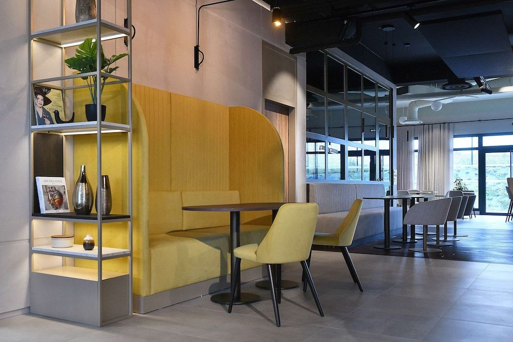 Golden Tulip Reims 3