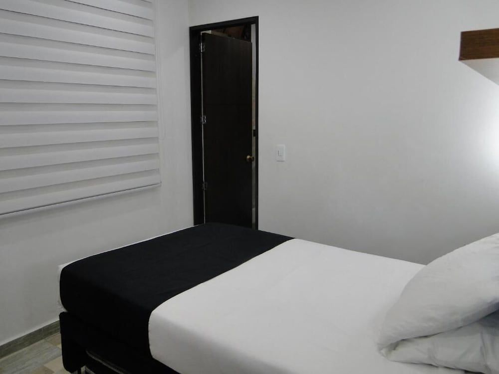 Hotel Esmeralda Plaza 2