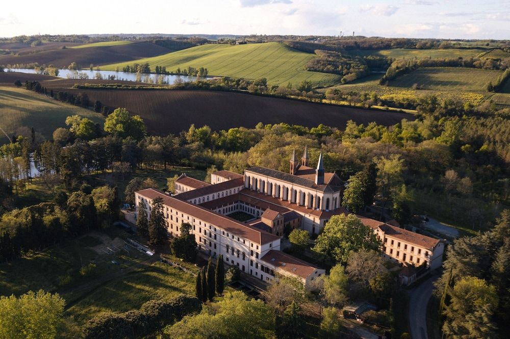 Hôtellerie de l'Abbaye du Désert -1 estrellas en Bellegarde