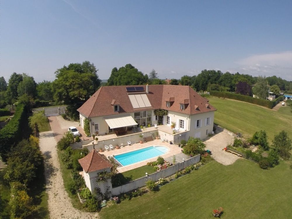 La Maison Du Parc -1 estrellas en Saint-Raphaël