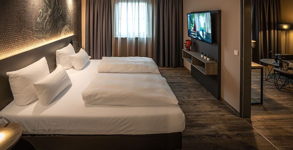 LOGINN Hotel Stuttgart Zuffenhausen 3 estrelas em Korntal-Münchingen