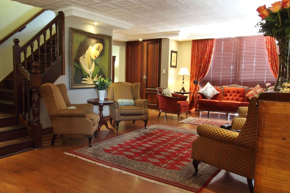 Candlewoods Guesthouse 3