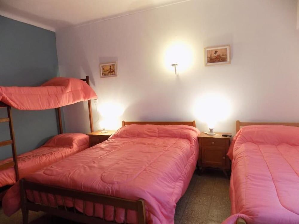 Hotel Embassy 3