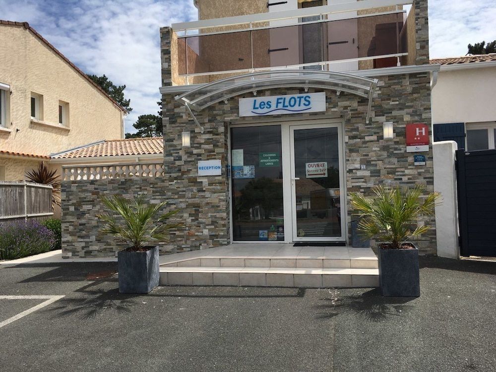 Hôtel Résidence les Flots 2