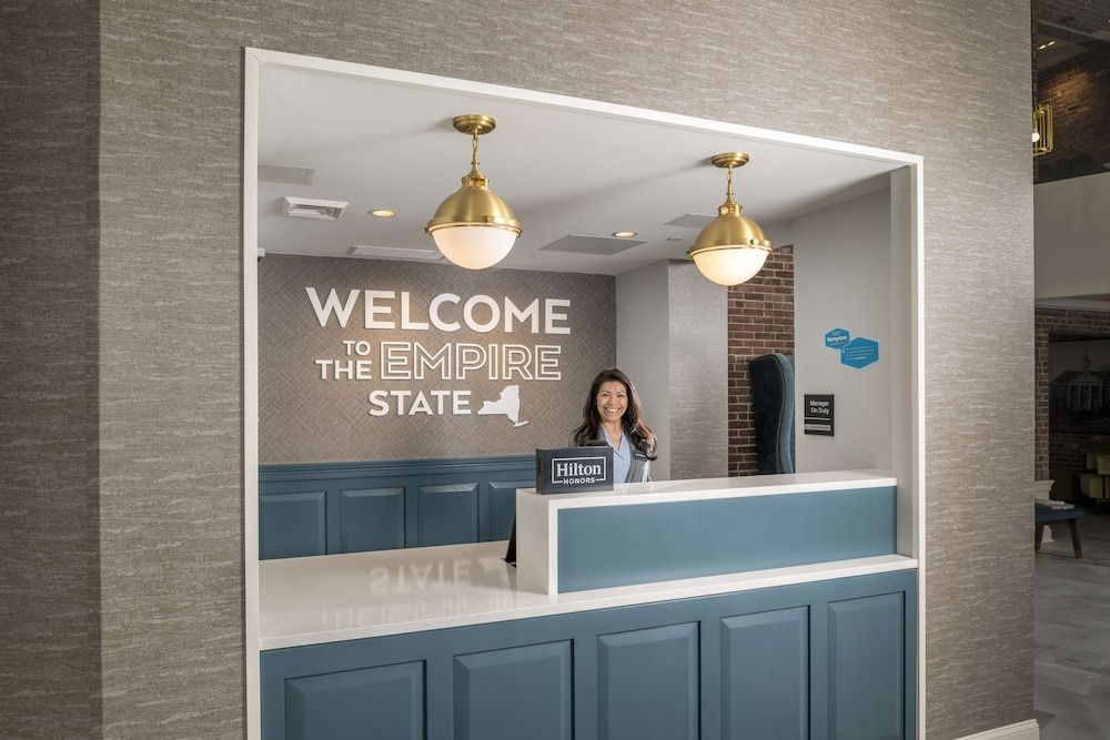 Hampton Inn & Suites Huntington Downtown 3