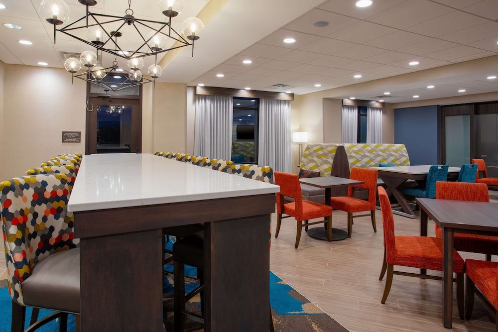 Hampton Inn Union City 2