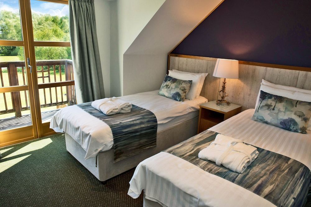 Loch Lomond Waterfront Luxury Lodges 3
