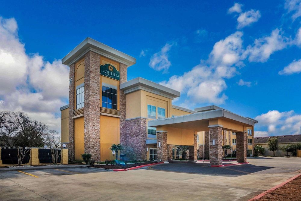 La Quinta Inn & Suites by Wyndham Beeville 3 estrellas en Beeville