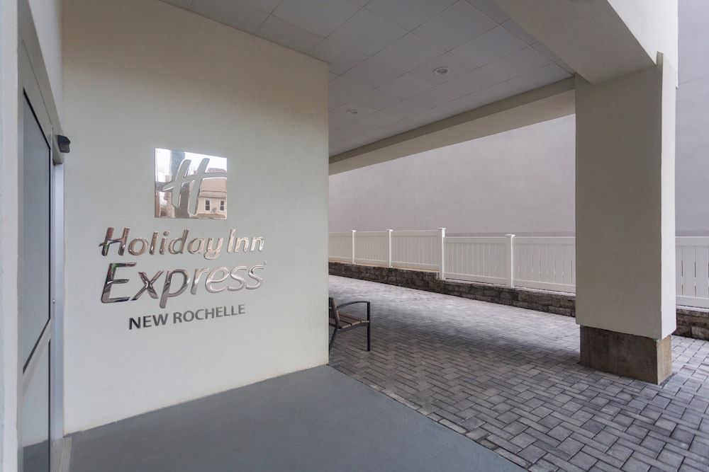 Holiday Inn Express New Rochelle by IHG 2 estrellas en New Rochelle