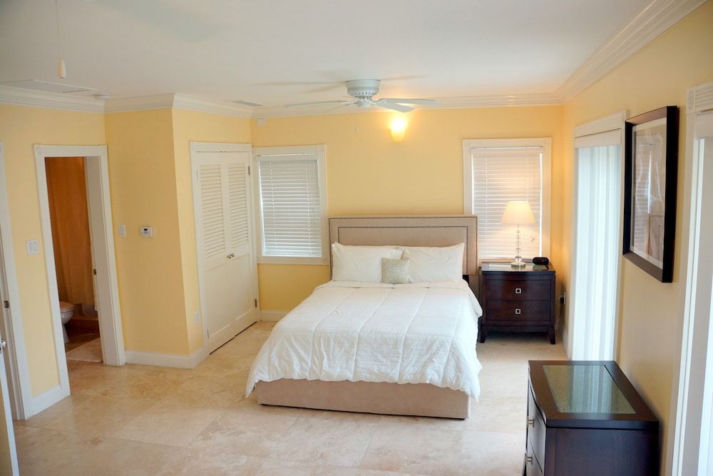 The Hamilton Beach Villas & Spa 3