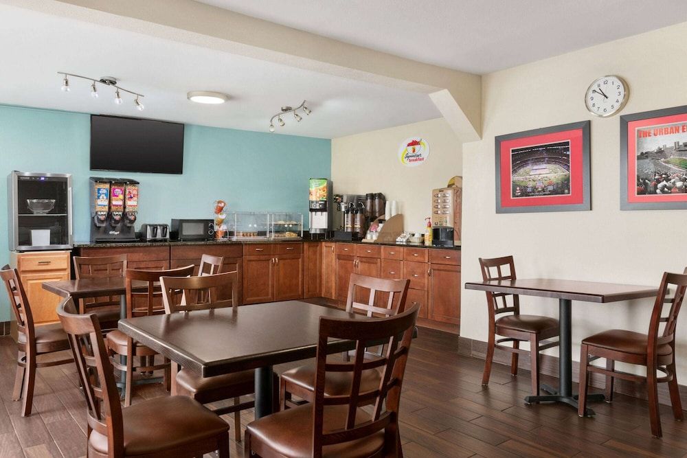 Super 8 by Wyndham Findlay 2 estrellas en Findlay