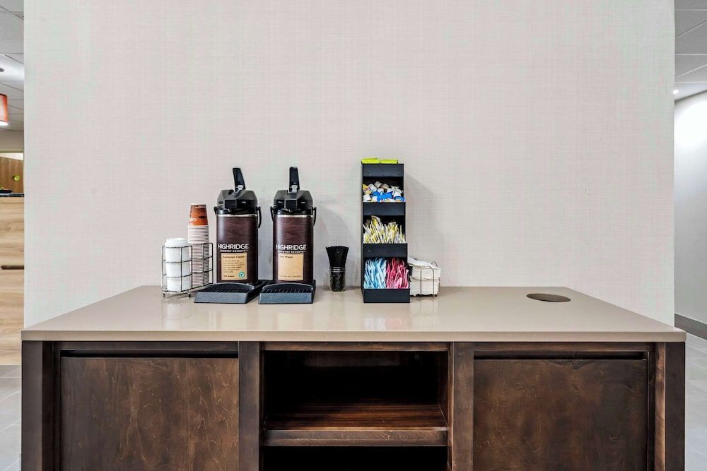 Country Inn & Suites by Radisson, Pickerington, OH 3