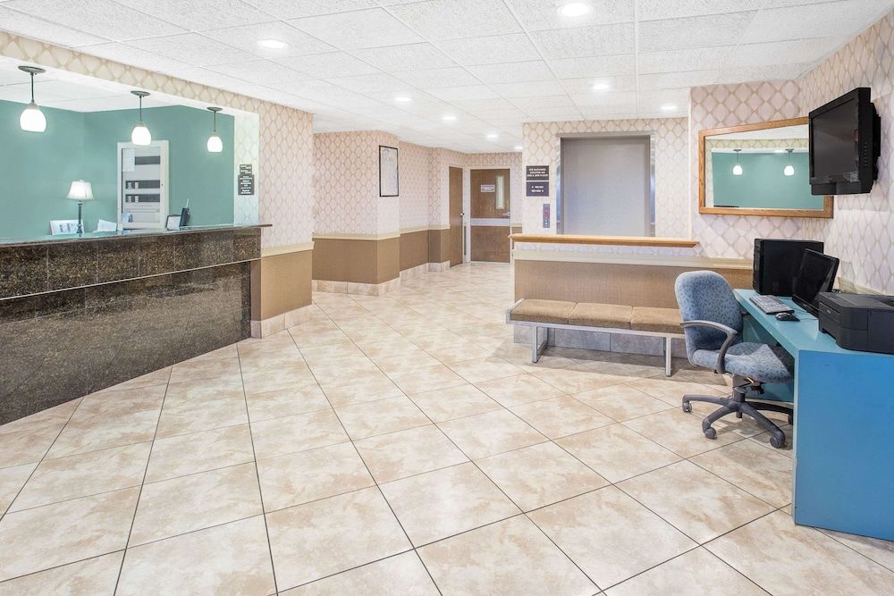 Baymont by Wyndham Janesville 2