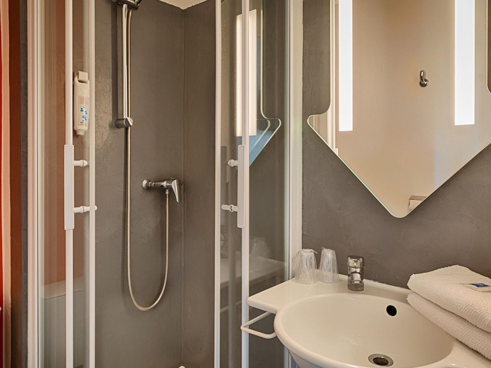 Ibis Budget Redon 3