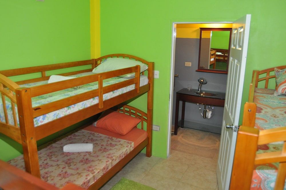 Fish Tobago Guesthouse 3