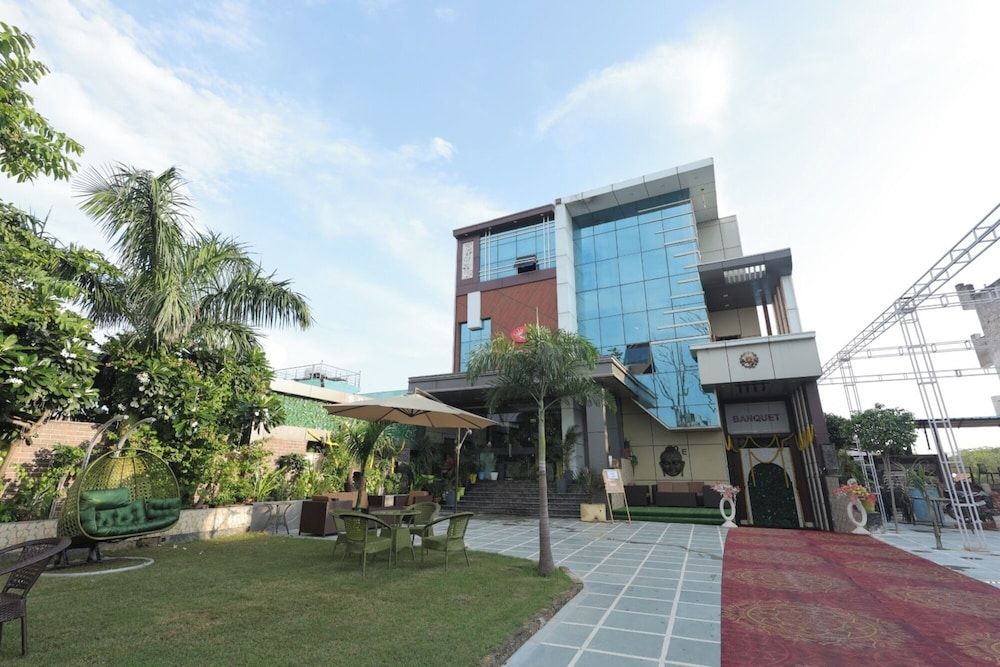 HOTEL SRG INN 3 estrellas en Bharatpur