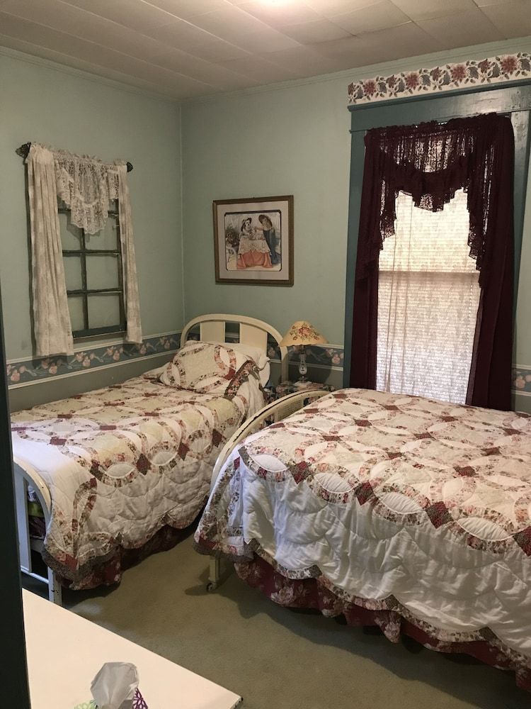 Armour's Hotel 2