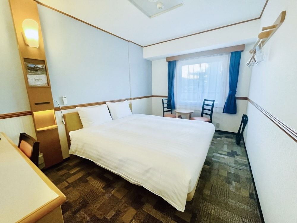 Toyoko Inn Higashi Hiroshima Station 3