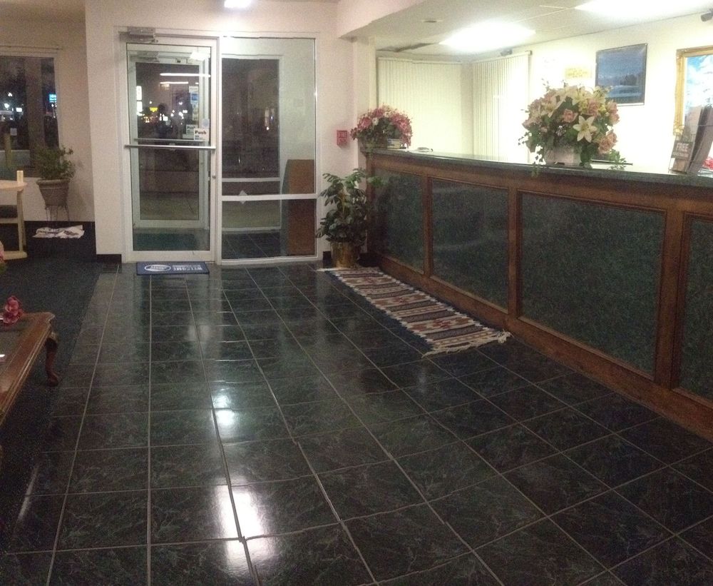 Garden Inn & Suites 2
