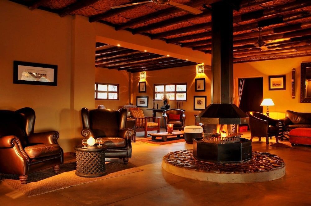 Zebra Kalahari Lodge 2