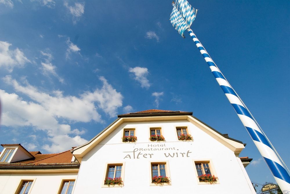 Alter Wirt GmbH in Grünwald 3 estrellas en Grünwald