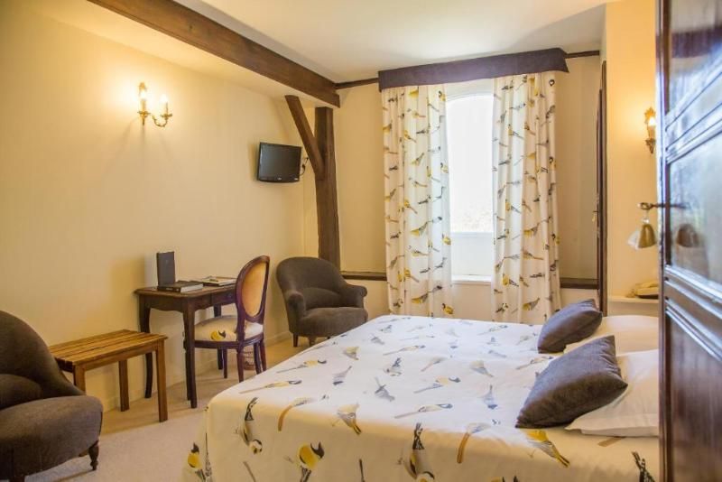 Logis Chateau Bellevue 3