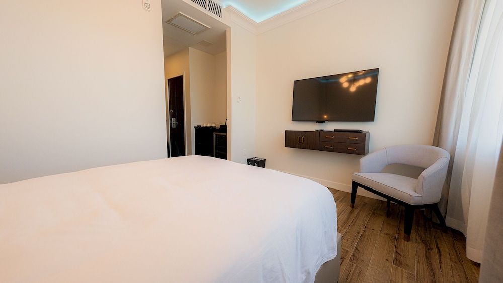 Mount Alverno Luxury Resorts 3