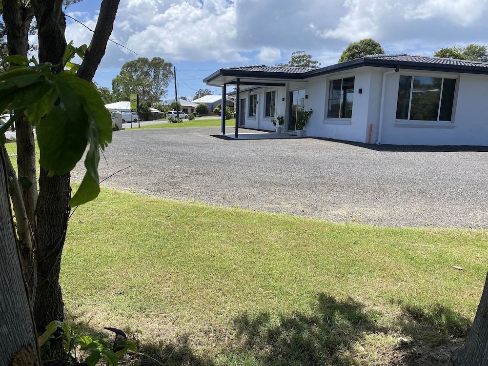 The Seaview Tavern Motel 2