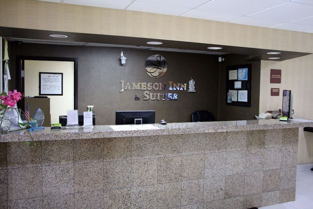 Jameson Inn and Suites Riverdale 3