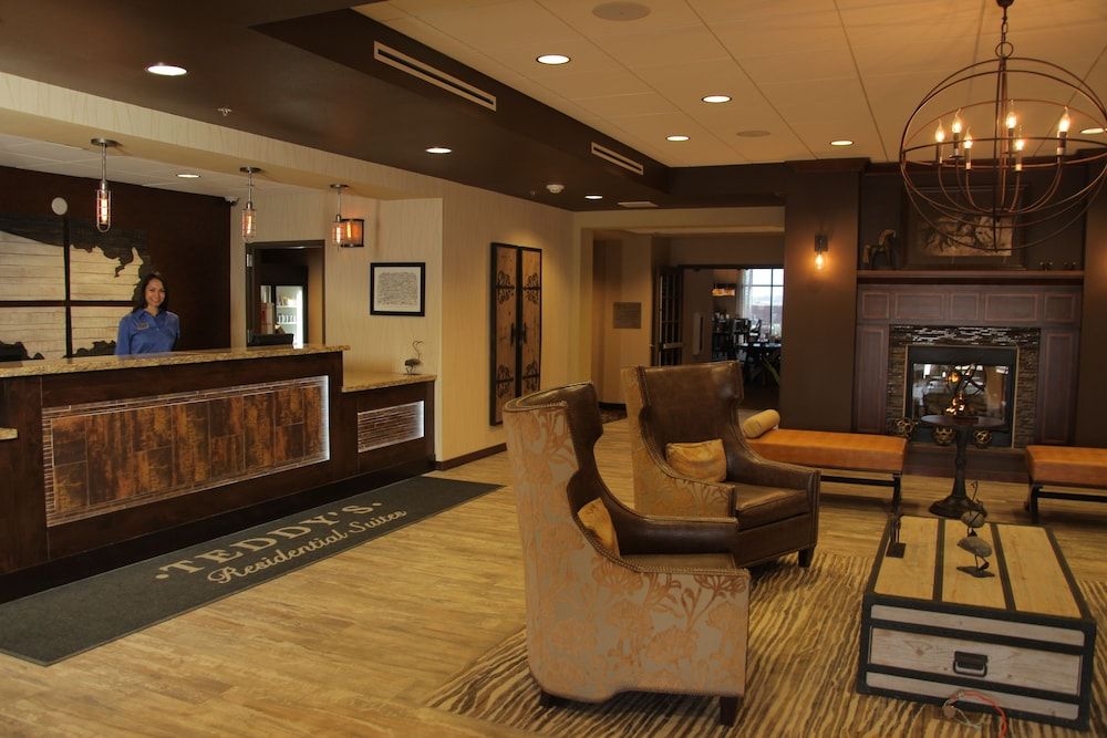 Teddy's Residential Suites Watford City 2