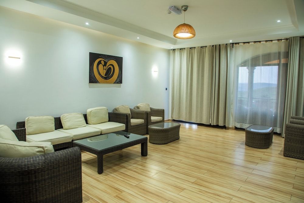 The Little Hill Boutique Hotel 3