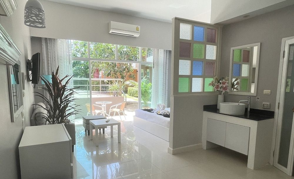 Thalassa Pool Kata Phuket 3
