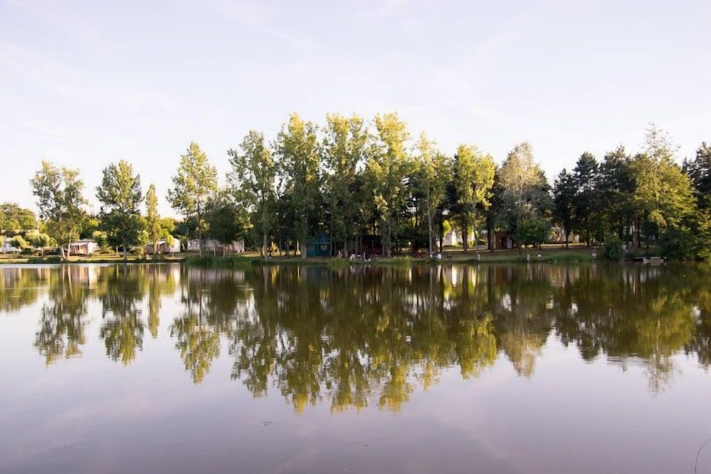 CAMPING CAMPILO 4 estrellas en Aubigny