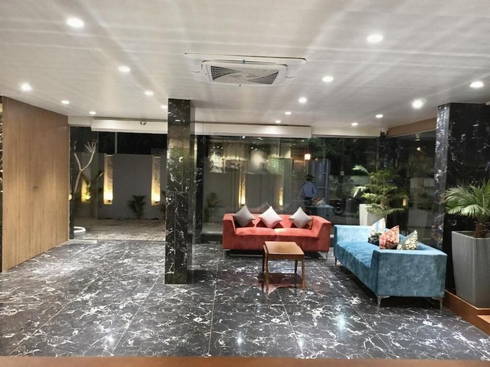 Hotel Chitra Executive 2