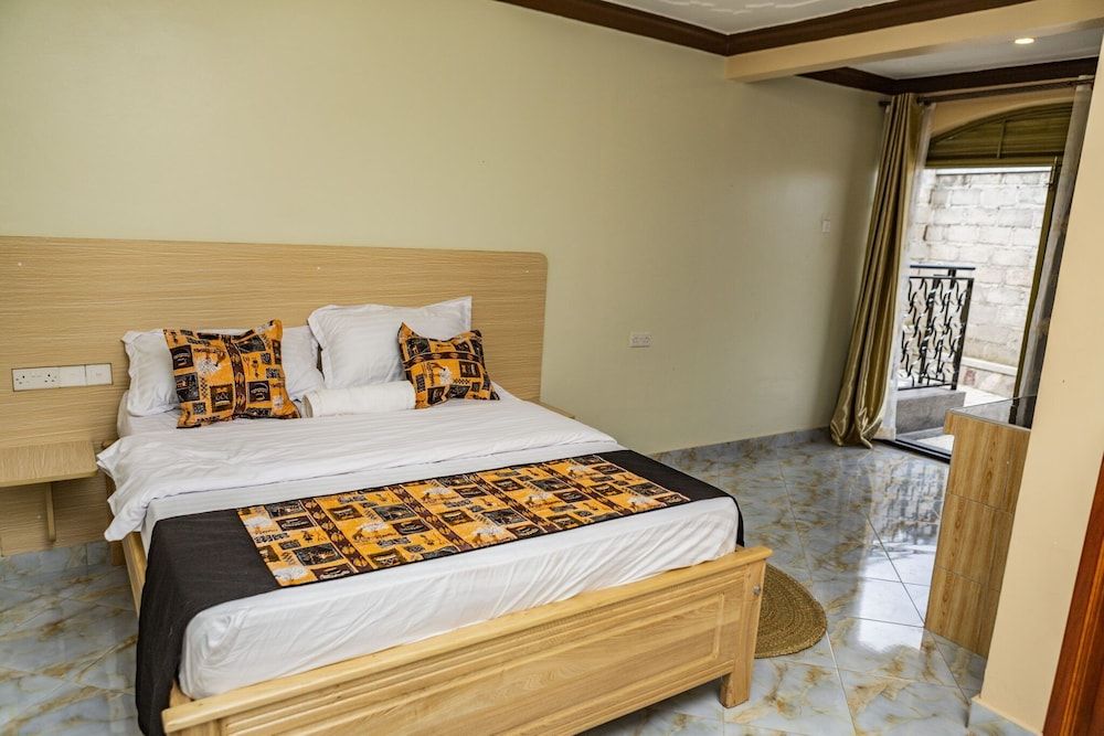 Triple Tee Gardens & Accomodation 3