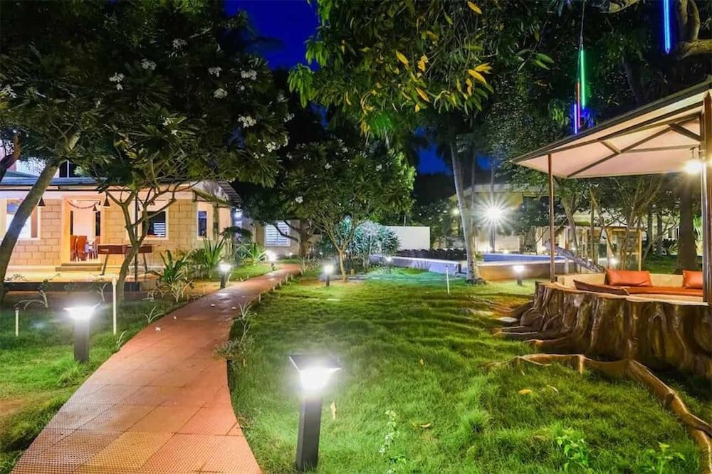 Leisure Inn Resort by NHospitality -1 estrellas en Cheyūr