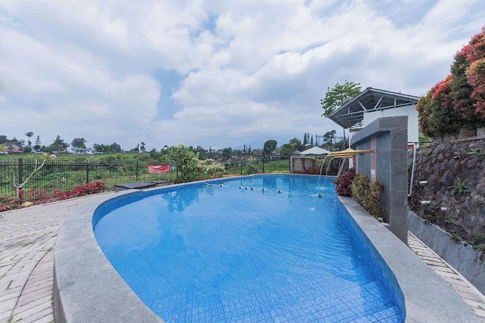 Mamifokobo Hotel & Glamping 2 estrellas en Sindanglaya