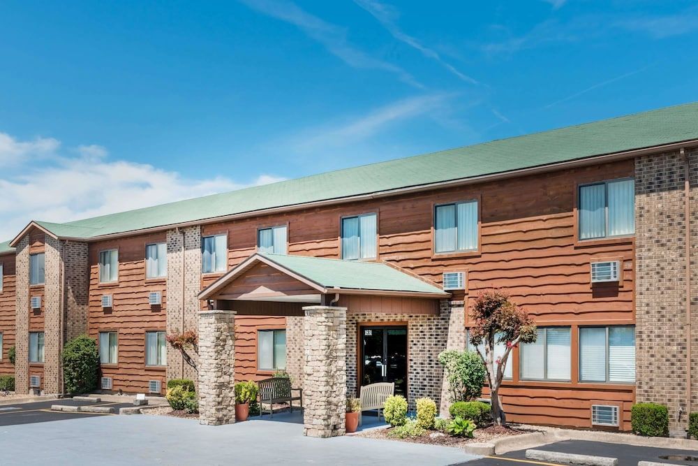 Super 8 by Wyndham Lebanon 2 estrelas em Lebanon