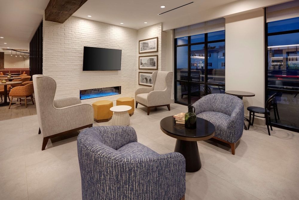 Hilton Garden Inn Haymarket 2