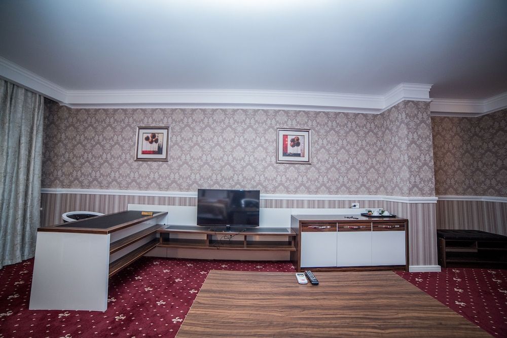 Hotel Orto-Asia 4 estrelas em Osh