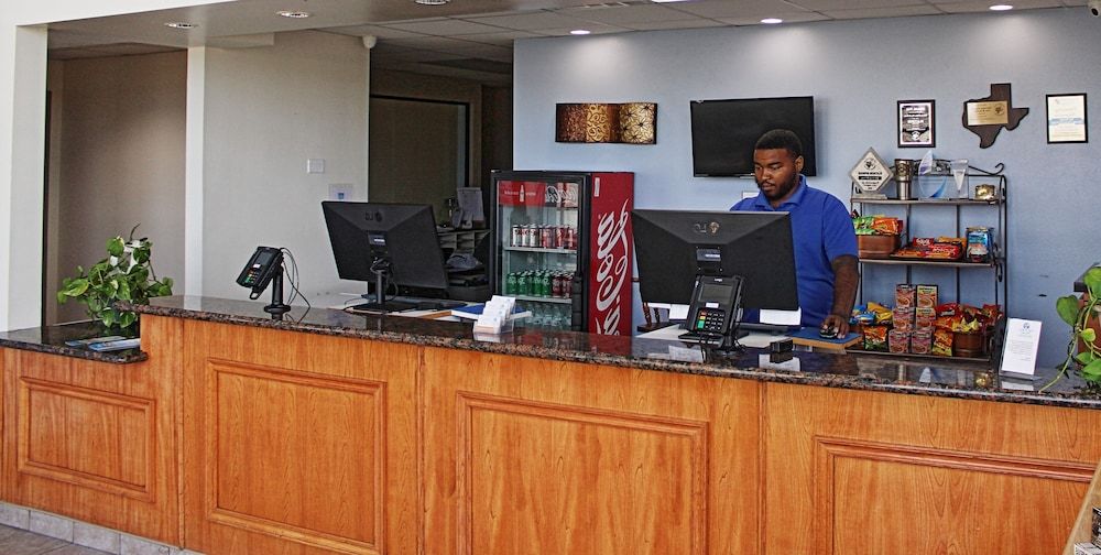 Victoria Palms Inn & Suites 2