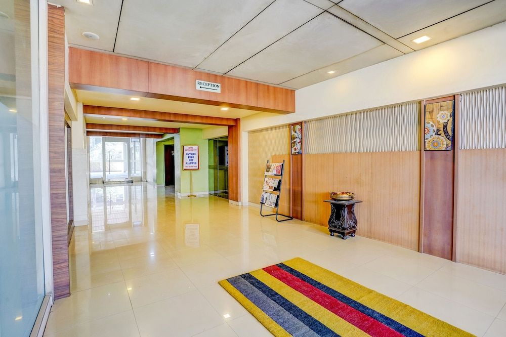 FabHotel Devanshi Inn 2